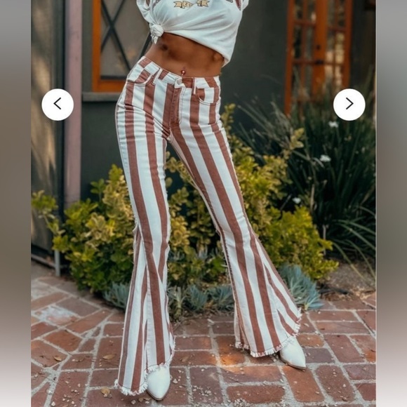 Altar’s State Flare Jeans - Picture 2 of 5